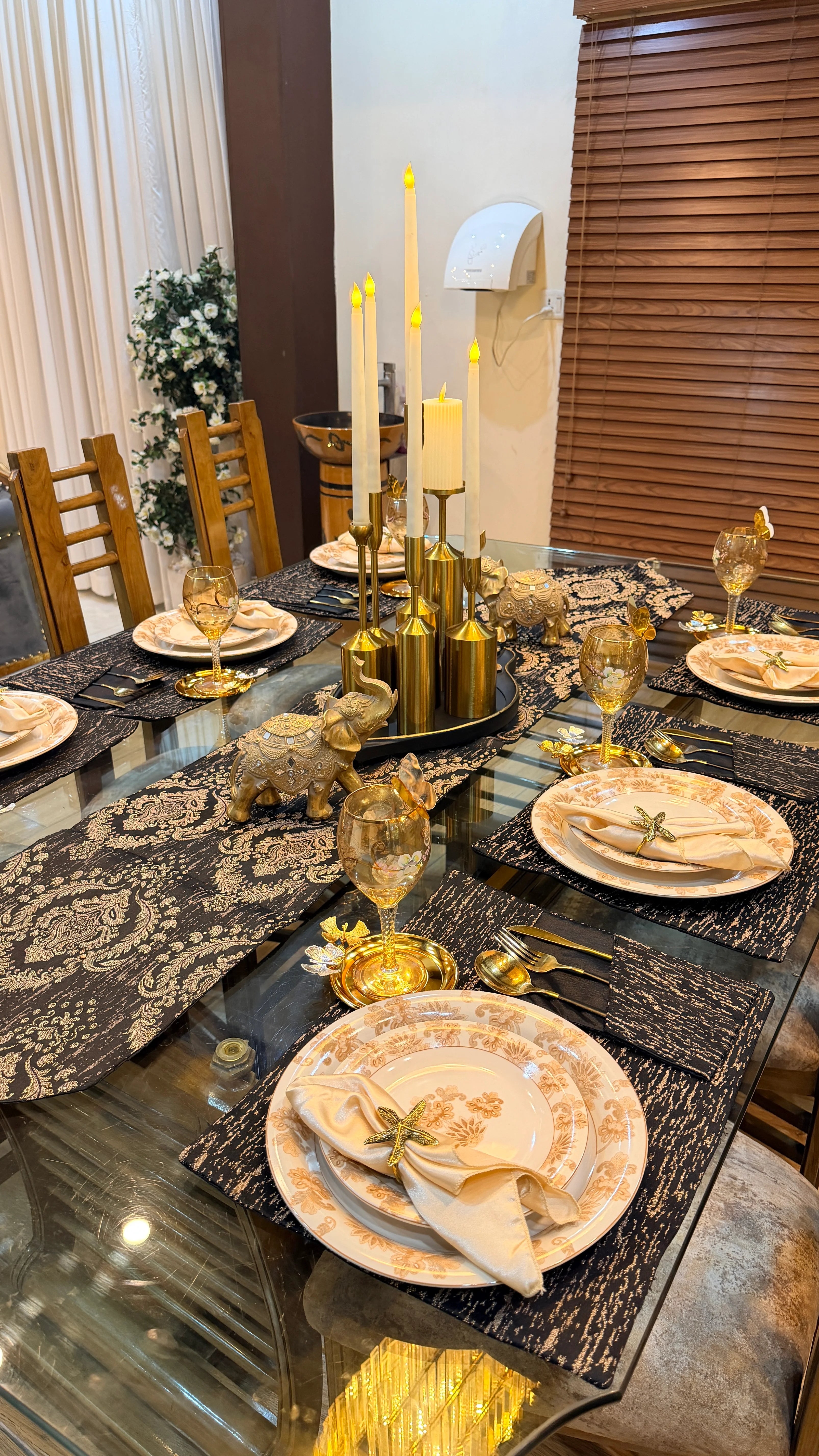 Camilla Gold Embossed Textured Table Set