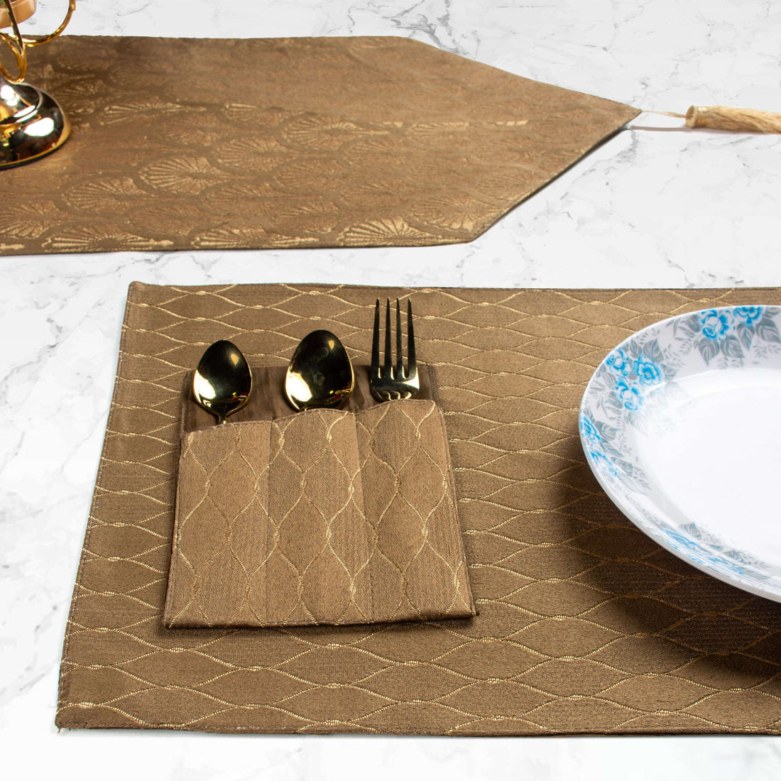 Bronze Diamonds Luxe Table Set