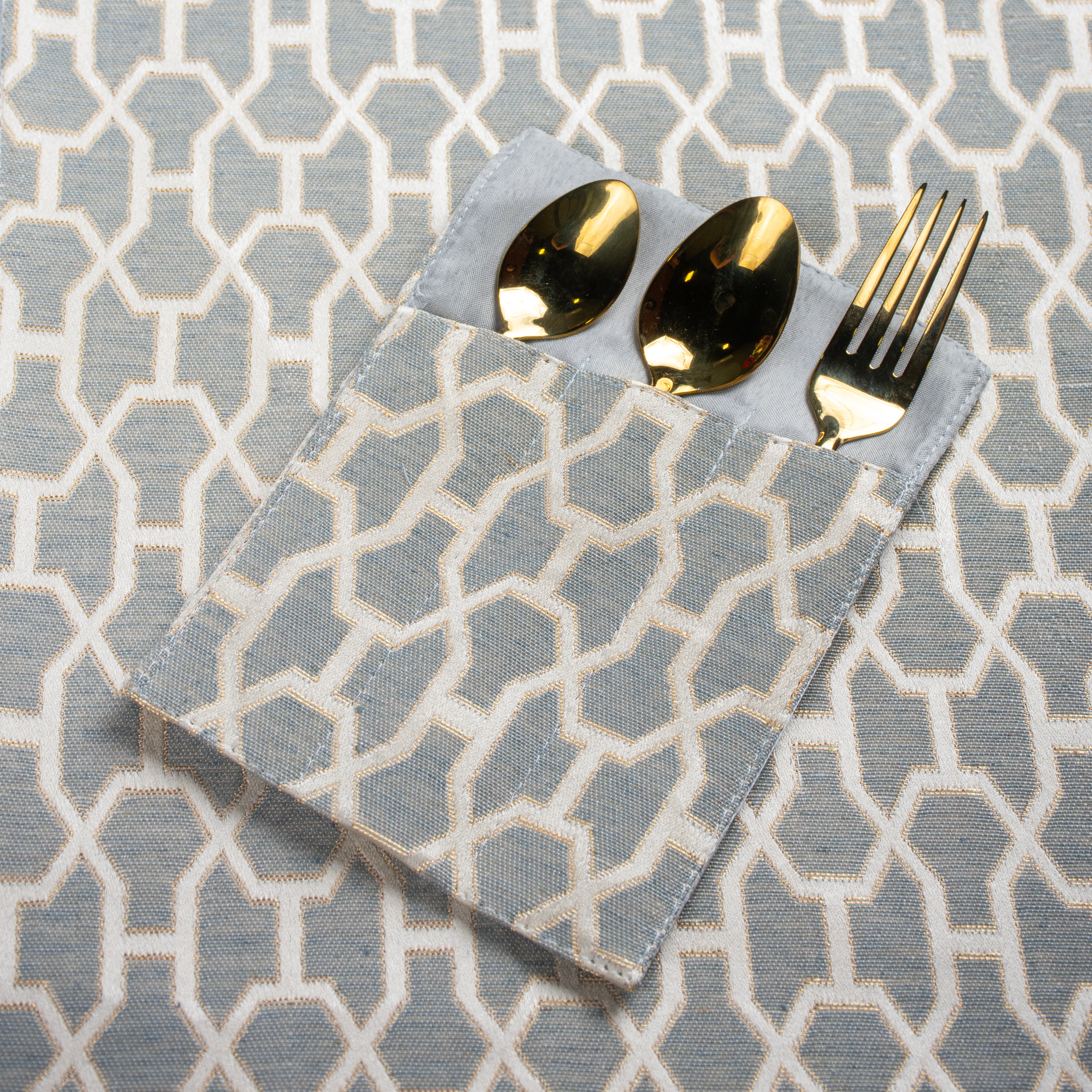 Frost Grey Ivory Table Set